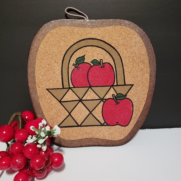 Vintage Apple Trivet Hanging Wood and Cork Hot Plate Wall Decor - Picture 9 of 9